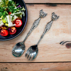 Langes Salatbesteck aus Metall mit Hirschmotiv