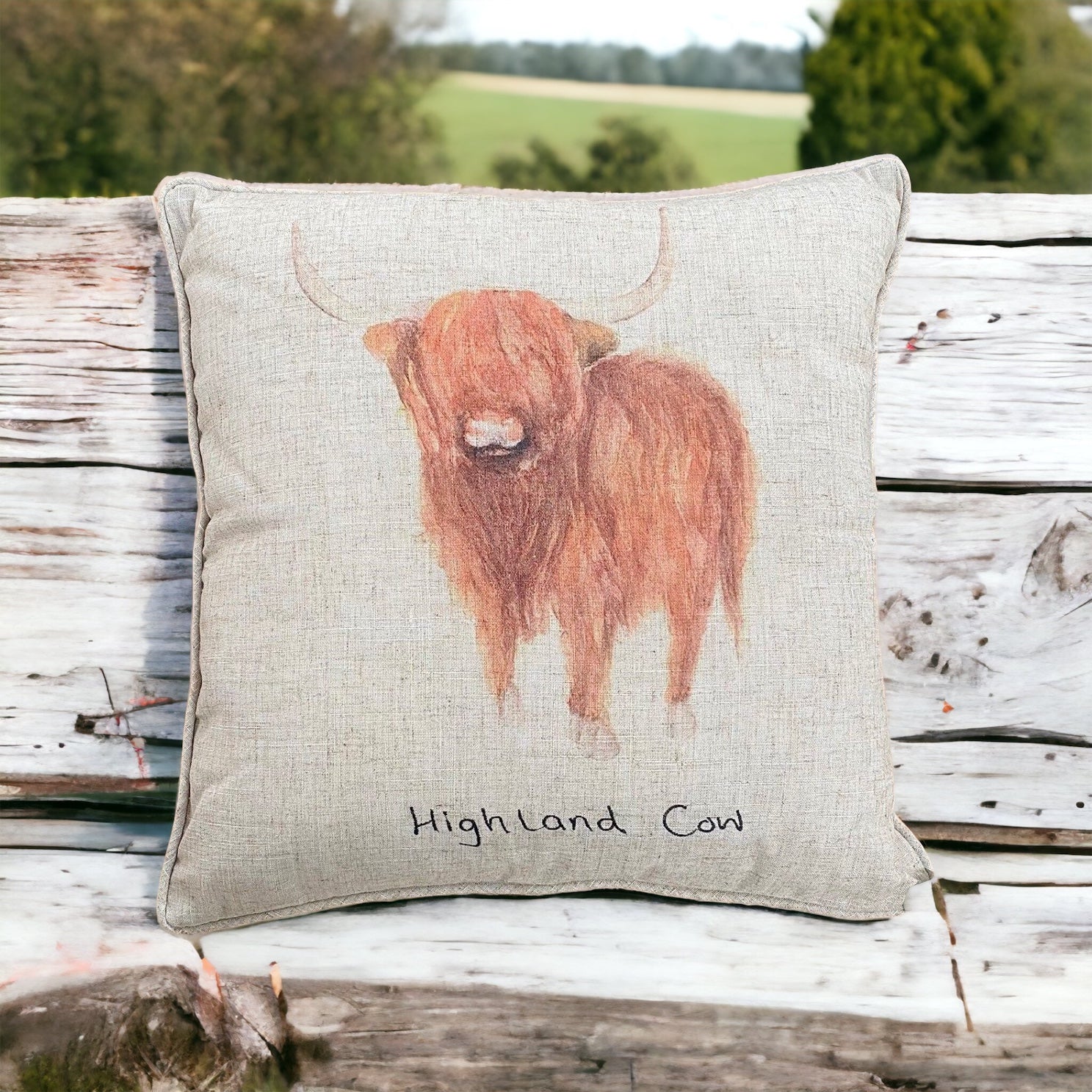 Großes „Highland Cow“-Kissen aus Leinenmischung