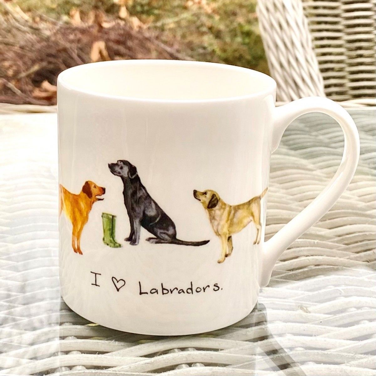 Tasse mit der Aufschrift „ICH LIEBE Labradore“.
